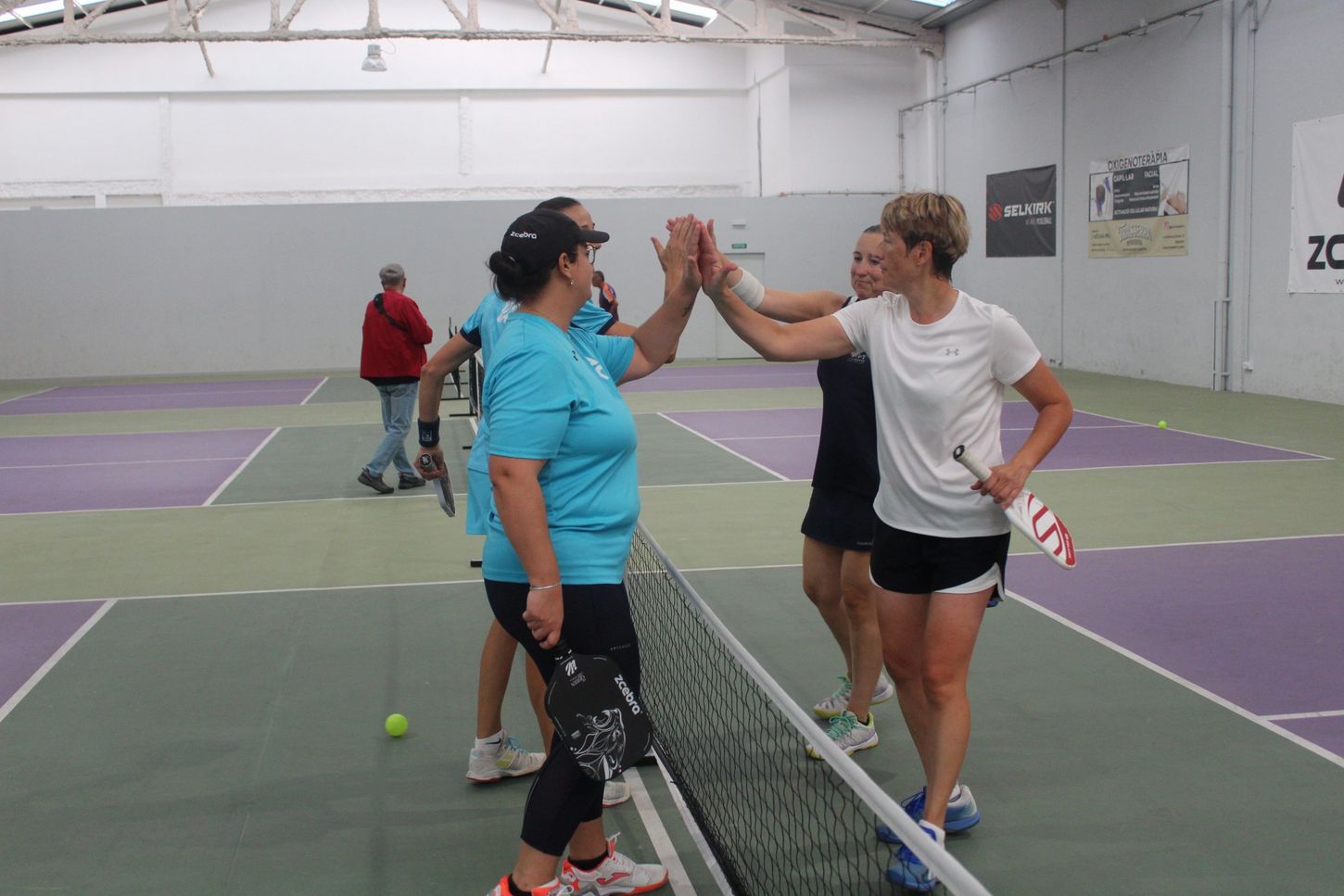 4 Seasons Autumn: Intensidad y diversión en el último torneo-del año en Vila Pickleball