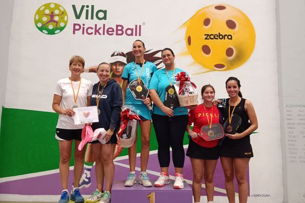 4 Seasons Autumn: Intensidad y diversión en el último torneo-del año en Vila Pickleball